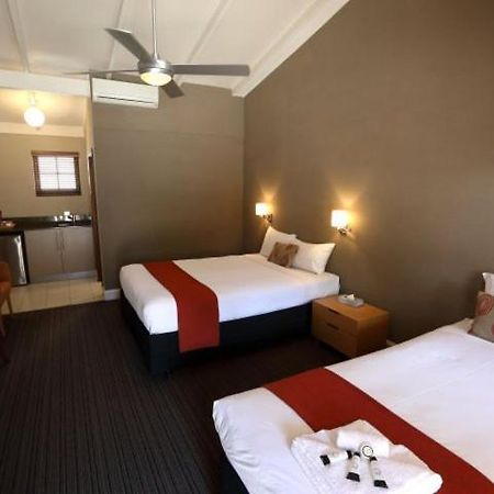 Rose & Crown Hotel Perth Luaran gambar