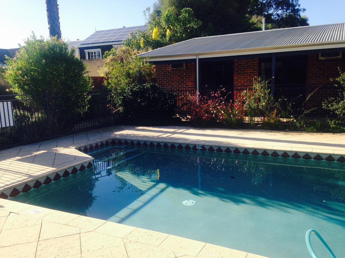 Rose & Crown Hotel Perth Luaran gambar